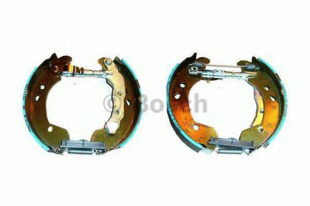 Задние барабанные тормозные колодки 0204114626 BOSCH