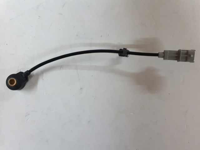 Датчик детонации 392502B000 HYUNDAI