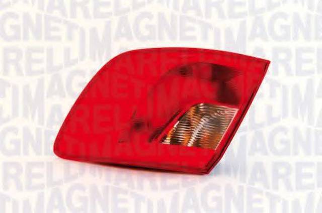 Фонарь задний правый, внешний 714000028521 MAGNETI MARELLI