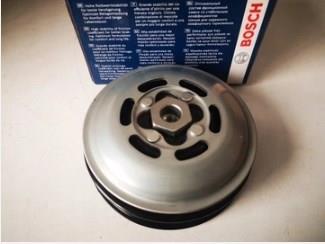 Компрессор климатической установки 883100DA60 TOYOTA