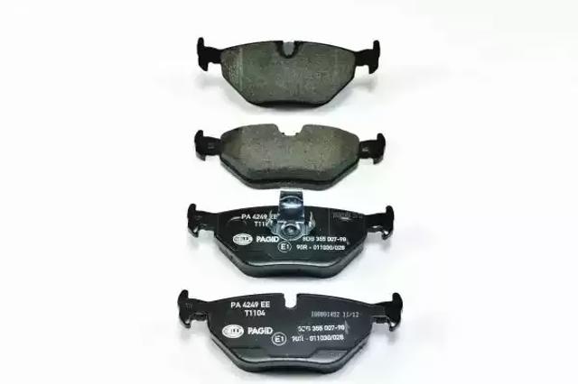 Колодки на тормоз задний дисковый 8DB355007981 HELLA