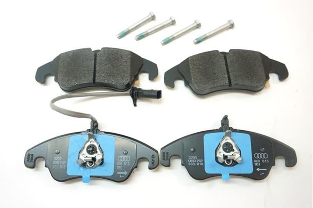 8R0698151S Колодки тормозные передние дисковые купить Черновцы