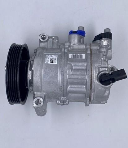 Компрессор кондиционера 8S0816803 VAG