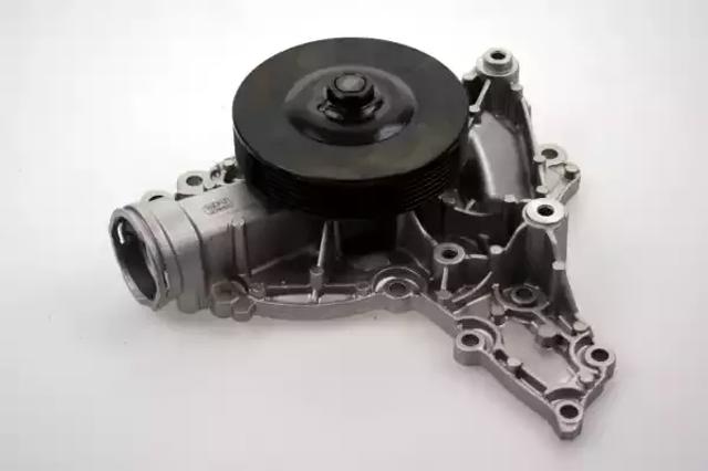 Насос охлаждения Mercedes GLK