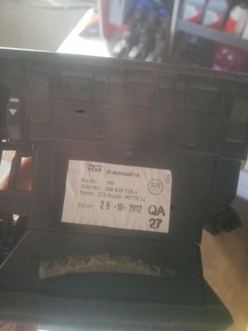 3AB819728A VAG Решетка вентиляции салона на "торпедо" купить в Чернигов
