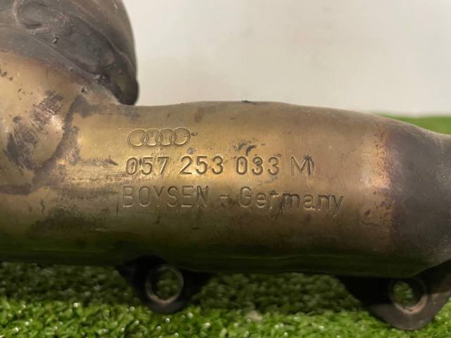 VAG 057253033M Коллектор выпускной левый в наличии Павлоград
