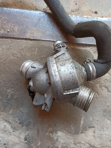 Водяная помпа термостата Бмв 5