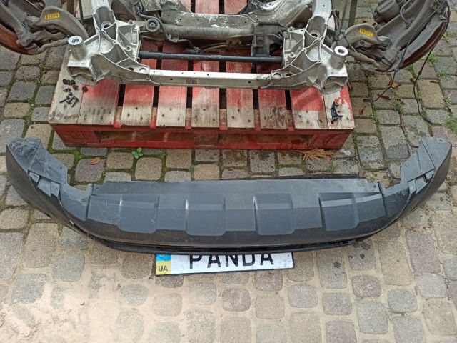 Сплиттер переднего бампера 2GM805903C VAG