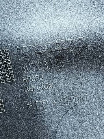 Задний бампер 30763426 VOLVO