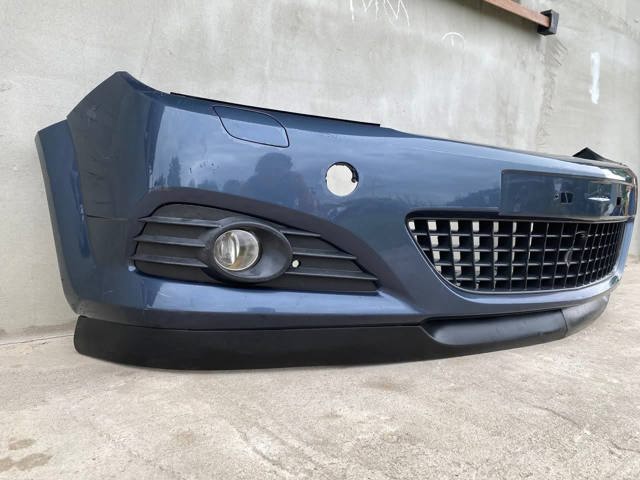 Задний бампер 374339703 OPEL