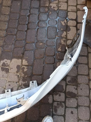 OPEL 39052730 Передний бампер в наличии Украина