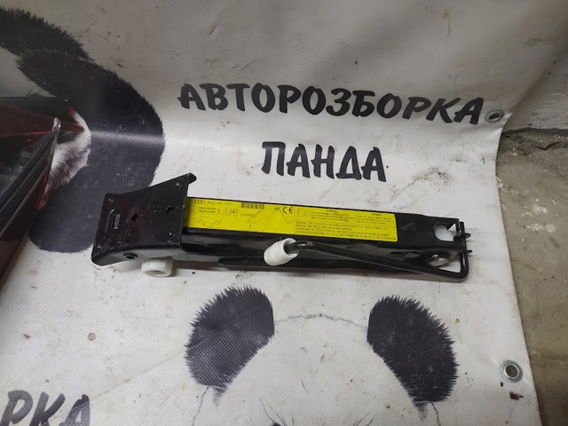 Домкрат автомобильный 4G0011031F VAG