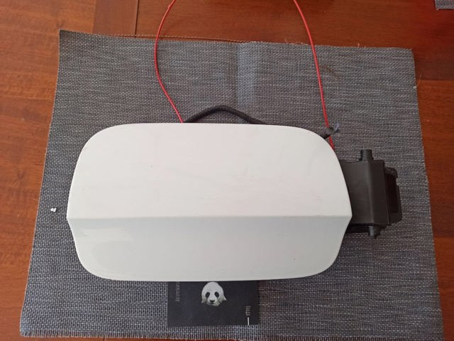 Заливная горловина бензобака 4G0809906C VAG