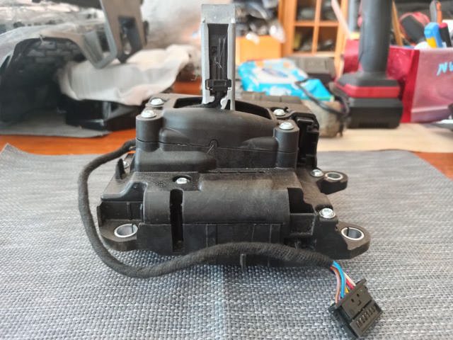 Механизм переключения передач 4M1713041D VAG