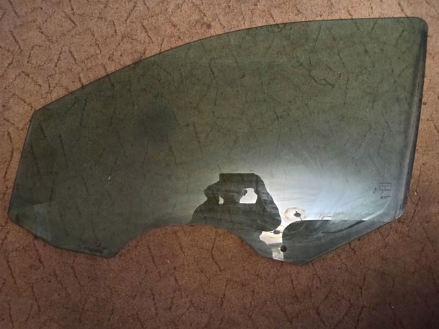 Стекло водительской двери 5076887AD CHRYSLER