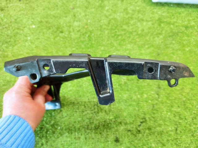 51117357202 BMW Кронштейн бампера переднего правый купить в Черновцы