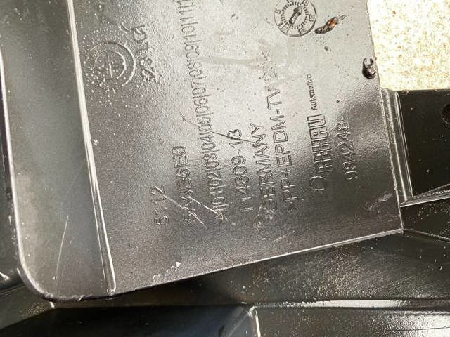 51125A35F12 BMW Накладка бампера заднего правая купить в Киев