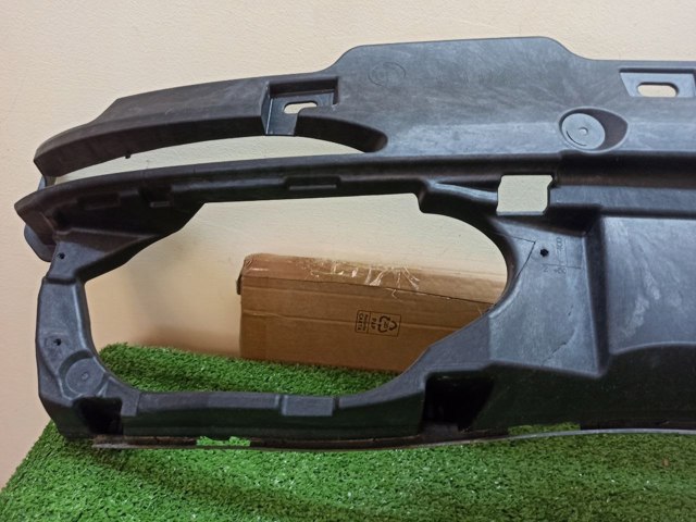 BMW 51127357142 Кронштейн бампера заднего центральный в наличии Хмельницкий