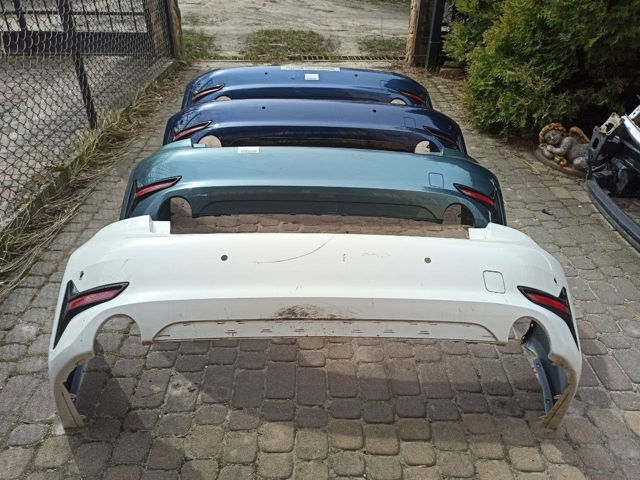 Задний бампер 51128493935 BMW