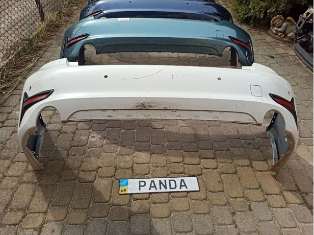 Бампер задний 51128493937 BMW