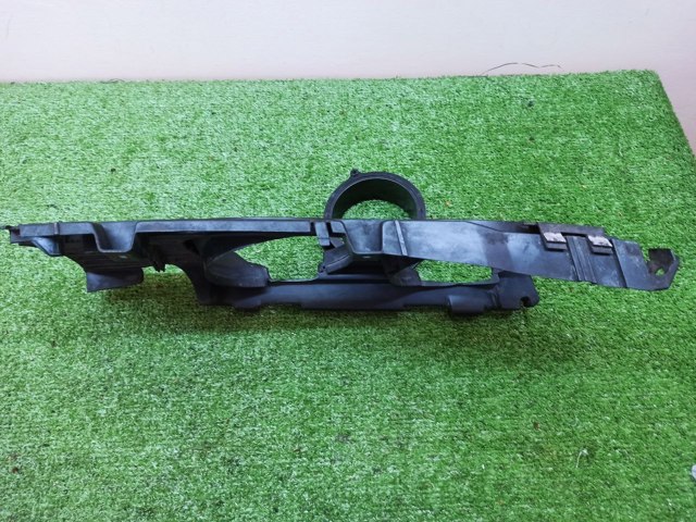 51131944137 BMW Решетка радиатора левая купить в Ужгород