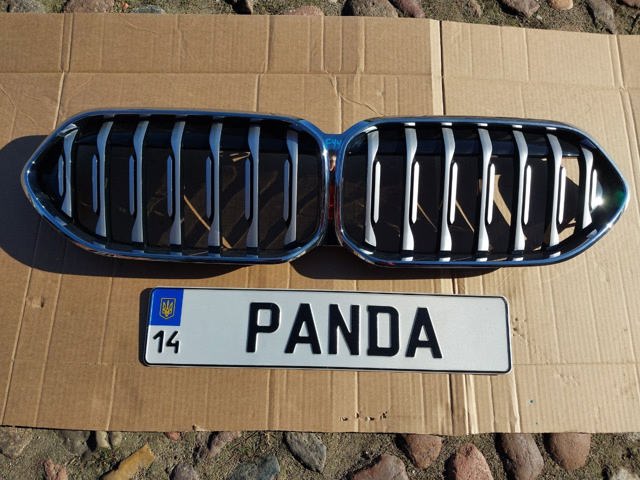 51135A39375 BMW Решетка радиатора купить в Львов