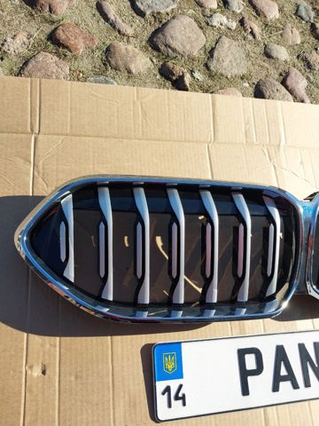 BMW 51135A39375 Решетка радиатора в наличии Черновцы