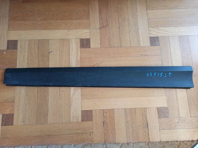 BMW 51137205779 Молдинг двери передней левой нижний в наличии Каменское