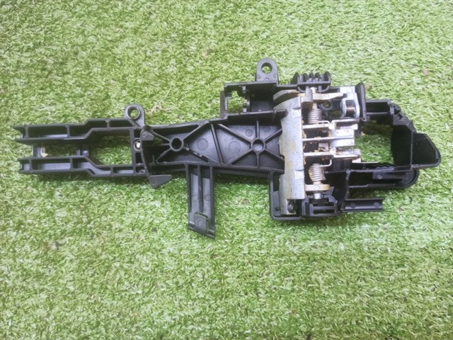 BMW 51217200935 Держатель наружной ручки двери передней левой в наличии Николаев