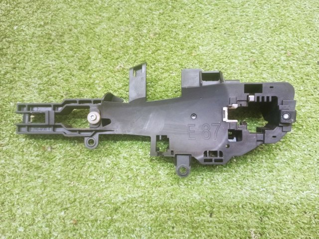 Держатель наружной ручки двери, передней левой 51217200935 BMW