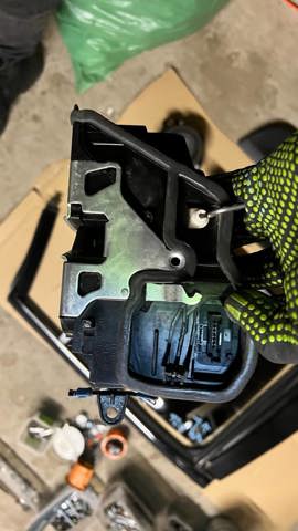 51227318417 BMW Замок двери задней левой купить в Чернигов