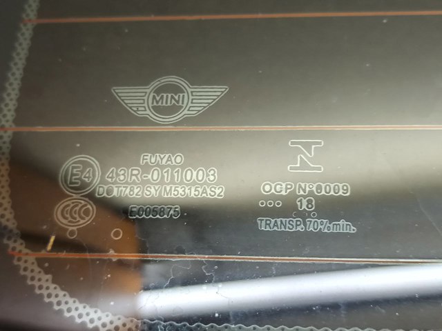 Окно двери задка 51317389425 BMW