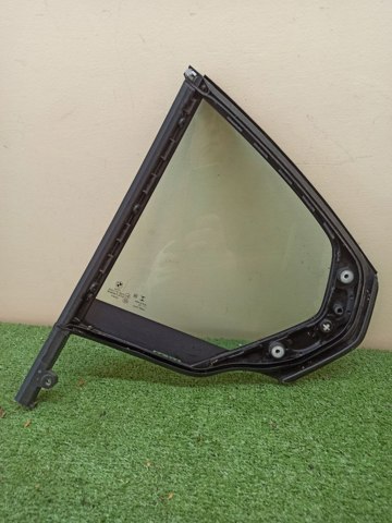 51357425084 BMW Стекло кузова (багажного отсека) правое купить в Ирпень