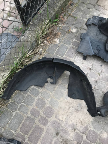 Подкрылок задний левый 51717290793 BMW