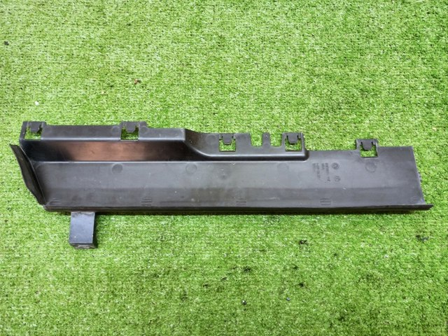 51747343798 BMW Воздуховод (дефлектор) радиатора купить в Киев