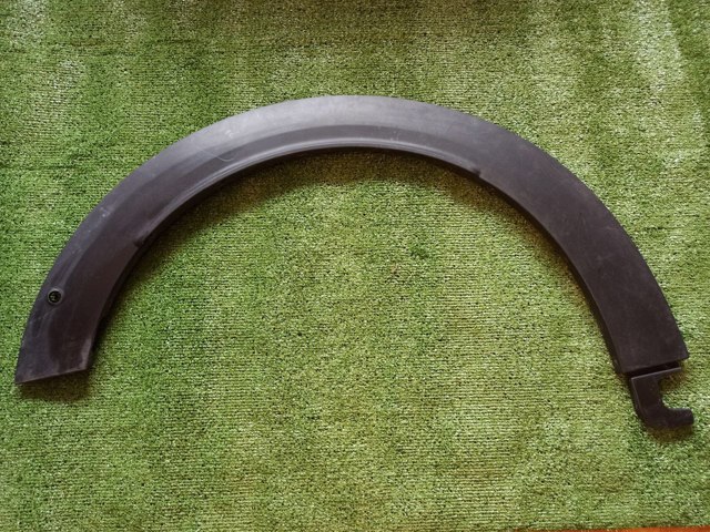 Накладка передней левой арки колеса 51777389365 BMW
