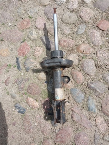 Амортизатор передний левый Фиат Добло II