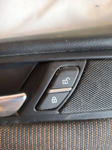 Кнопка центрального замка 61316801353 BMW