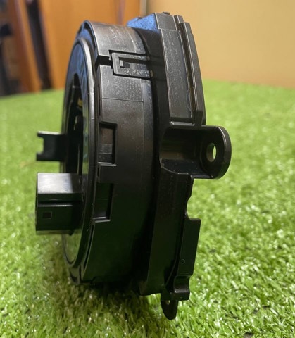 BMW 61319320136 Кольцо контактное, шлейф руля в наличии Киев