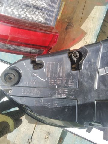 Задняя левая внешняя фара 63217442261 BMW