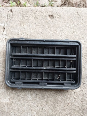 Решетка вентиляционная задняя 64226962293 BMW