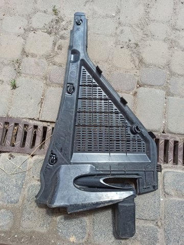 Водосток лобового стекла, жабо 64316945583 BMW