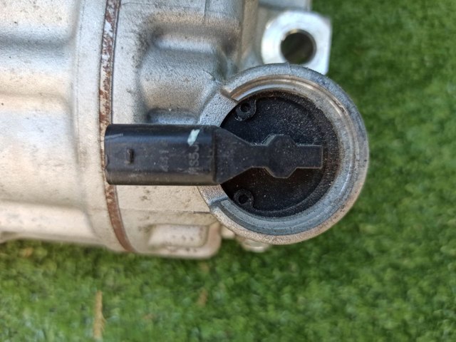 CHRYSLER 68245083AA Компрессор кондиционера в наличии Тернополь