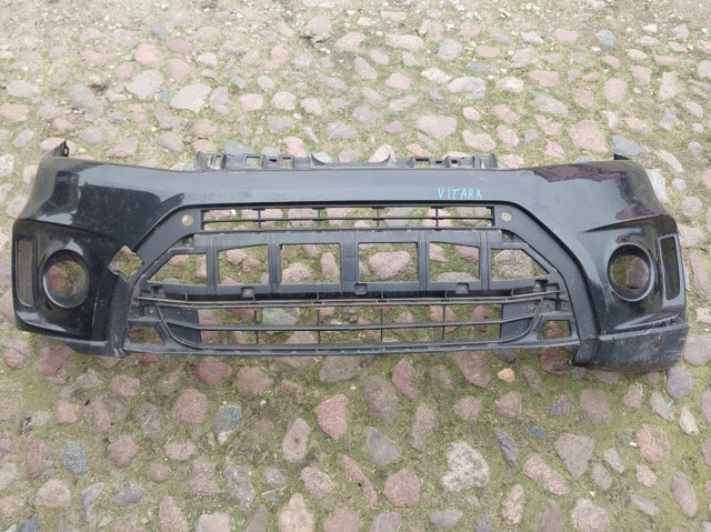Бампер на авто Сузуки Витара