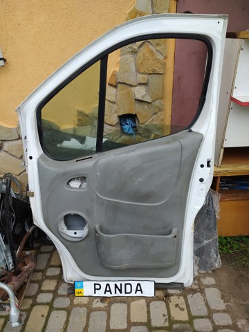 Пассажирская передняя дверь 7751478601 RENAULT