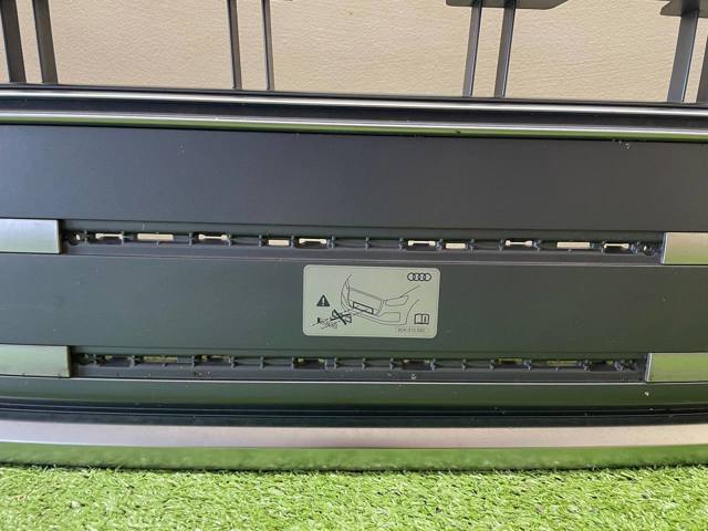 VAG 80A853651LRP5 Решетка радиатора в наличии Черновцы