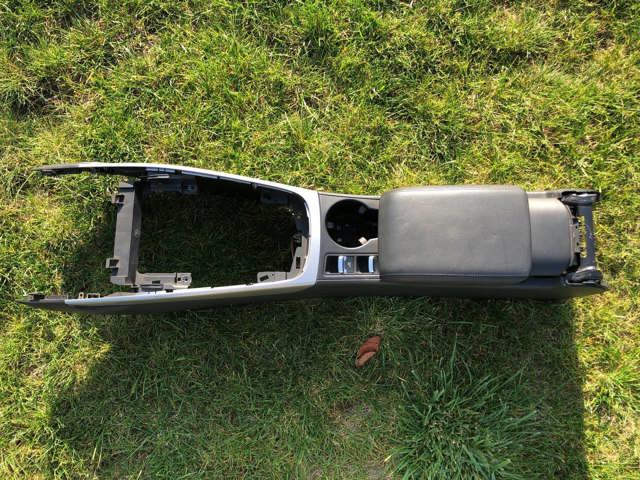 Центральная консоль торпеды 8K0863244A VAG
