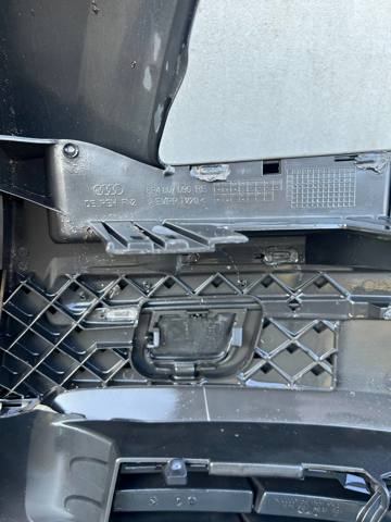VAG 8P4807105GRU Бампер передний в наличии Хмельницкий