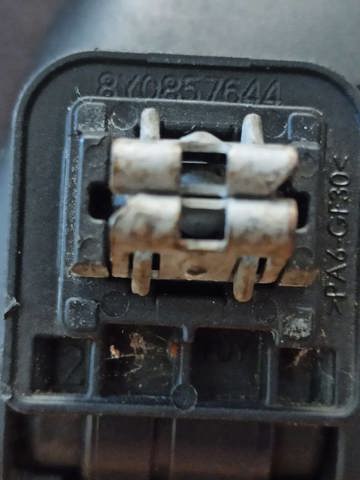 Ручка крыши салона 8Y0857644 VAG