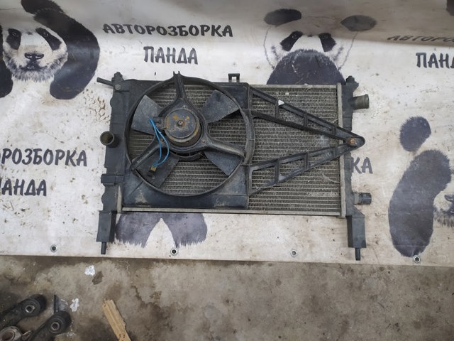 Радиатор охлаждения 90469375 OPEL